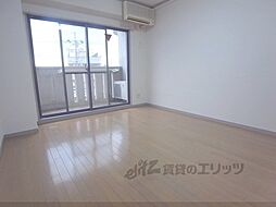 シルクコート嵐山 4階1Kのリビング/ダイニング