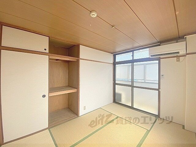 寝室