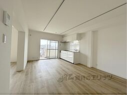 メゾン太秦 4階1LDKのリビング/ダイニング