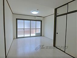 マンション古都 26 2階1Kのリビング/ダイニング