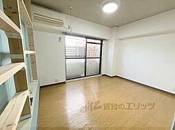 スプレンディッドピープル鳥塚 203 2階ワンルームのリビング/ダイニング