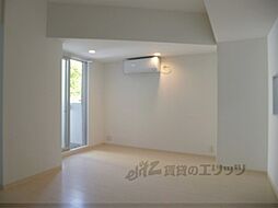 JR山陰本線 円町駅 徒歩6分の賃貸マンション 1階1DKのリビング/ダイニング