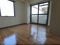 京都市営烏丸線 丸太町駅 徒歩12分の賃貸マンション 4階ワンルームのリビング/ダイニング