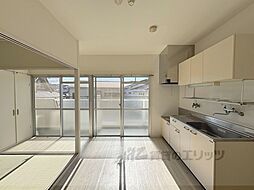 JR奈良線 東福寺駅 徒歩12分の賃貸マンション 1階2DKのリビング/ダイニング