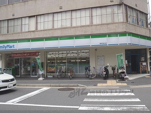 画像19:ファミリーマート　新町高辻店まで260メートル