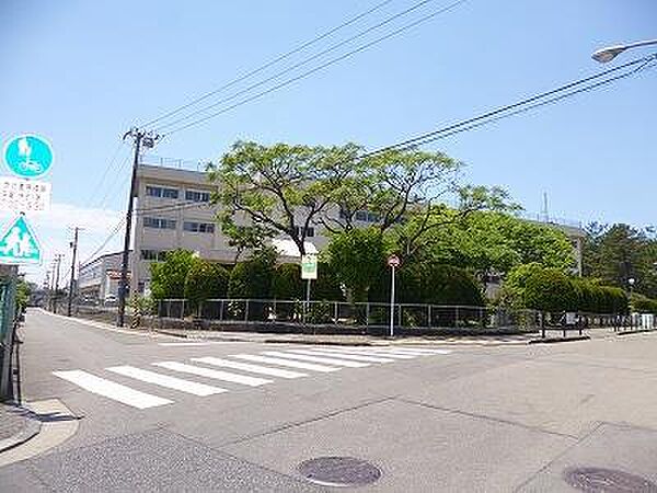 画像16:青山小学校(1、781m)