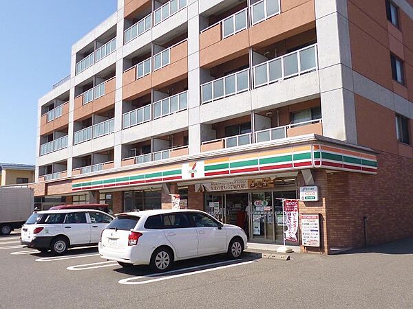 画像19:セブンイレブン新潟小新4丁目店(669m)