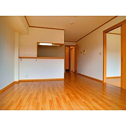 カーサ・オリエンス 1階2LDKのリビング/ダイニング