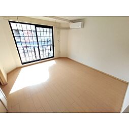 ガーデンハウス朝日山　Ｄ棟 1階2LDKのリビング/ダイニング