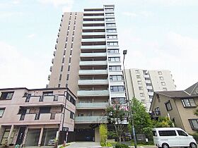 滋賀県大津市京町1丁目（賃貸マンション2LDK・13階・58.70㎡） その1