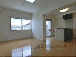 東晃マンション A-1 1階1LDKのリビング/ダイニング