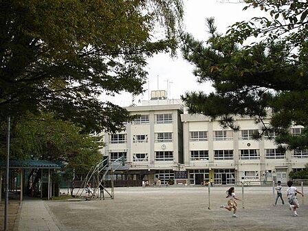 小学校「江戸川区立北小岩小学校まで500m」