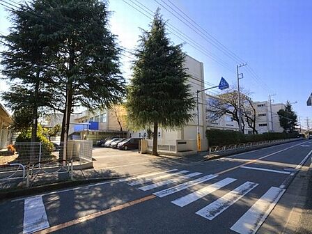 中学校「船橋市立海神中学校まで720m」
