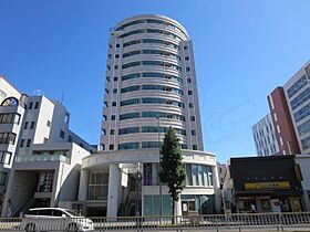 愛知県名古屋市中区金山２丁目1番22号（賃貸マンション1LDK・10階・63.68㎡） その1