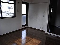 メゾン・ド・リスブラン 4階1Kのリビング/ダイニング