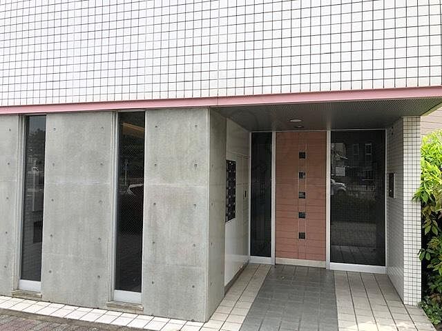 4 / 11