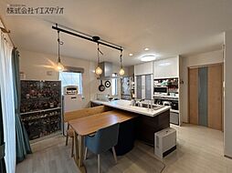 昭島市大神町4丁目　中古一戸建て 4LDKのリビング/ダイニング