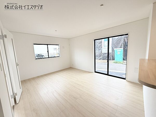 リビング/ダイニングを拡大表示