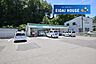 周辺：ファミリーマート川平一丁目店 徒歩4分。 320m