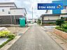 外観：前面道路