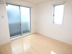 リブリ・ローズガーデン 201 2階1Kのリビング/ダイニング