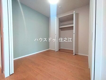全室に収納がございますのでお部屋の中がスッキリ片付きますよ