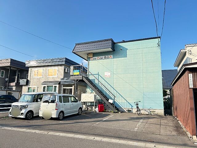3 / 18