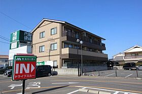 サンコーポ松岡 2番館  ｜ 広島県福山市神辺町字十三軒屋152-4（賃貸マンション1LDK・3階・53.70㎡） その1