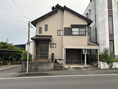 外観：閑静な住宅街でありながら、徒歩圏内に商業施設が充実していて住みやすい住環境です！