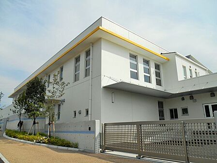 若松保育園まで688m 徒歩約9分
