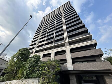 70ｍ2超の2LDKで暮らしやすさ◎！岡崎中心部が身近で買い物や外出がスムーズにできる生活便利な立地です♪