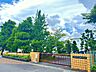 周辺：豊田市立高岡中学校（若林東・若林西小学校より進学）2つの小学校からの進学ということもあり、仲の良い友人が集まる印象のある中学校。高岡交番がすぐ近くにあり、部活後の下校も安心できます。 1700m