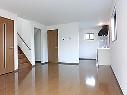 Mi Casa EAST 1階3LDKのリビング/ダイニング