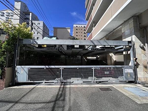 画像18:駐車場