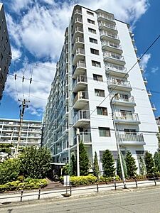 外観:R3年9月に大規模修繕工事実施済。R7年10月排水管設備取替工事済 外観:R3年9月に大規模修繕工事実施済。R7年10月排水管設備取替工事済