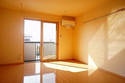 JR東北本線 石橋駅 バス17分 峰町下車 徒歩8分の賃貸アパート 2階1Kのリビング/ダイニング