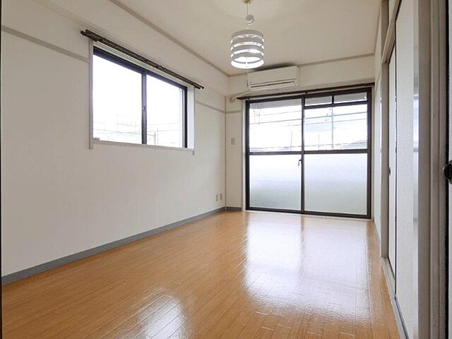 寝室