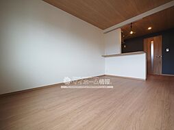 iDEAL SAGA 104 1階1LDKのリビング/ダイニング