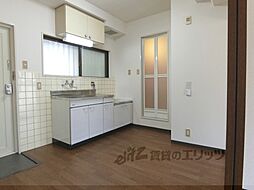 JR東海道・山陽本線 山科駅 徒歩6分の賃貸マンション 2階2DKのリビング/ダイニング