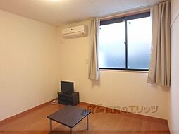 レオパレスボンマルシェ山科 2階ワンルームのリビング/ダイニング