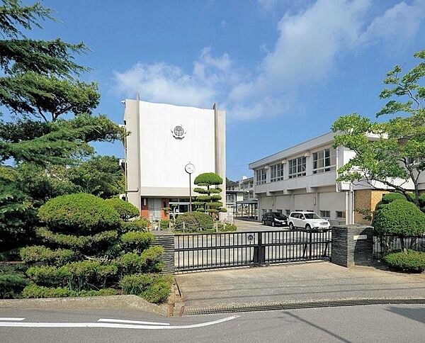 画像24:下関市立川中西小学校(1、366m)