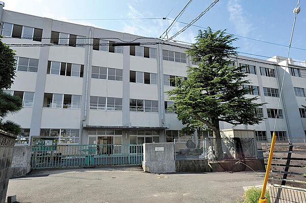 画像19:下関市立安岡小学校(1、742m)