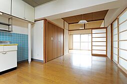 志満マンション 402 4階2LDKのリビング/ダイニング