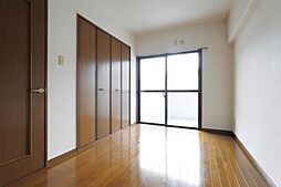 グランド・アイ勝谷 102 1階3LDKのリビング/ダイニング