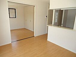 グローリーガーデン 202 2階2LDKのリビング/ダイニング