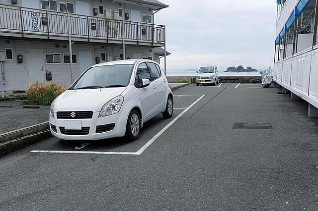 22 / 34