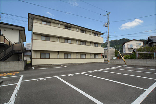 サンガーデン村黒5号地(Wi-Fi) ｜香川県観音寺市村黒町(賃貸アパート1DK・3階・33.39㎡)の写真 その1