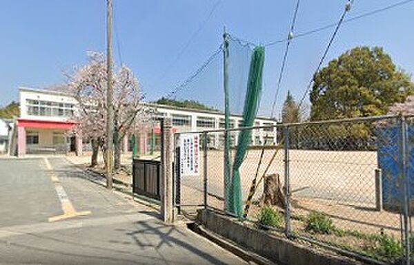 画像26:福知山市立六人部小学校（458m）