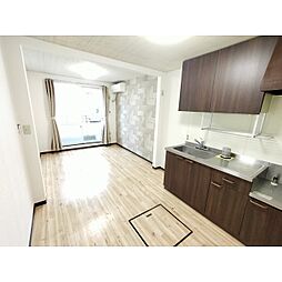 クールジャルダン 1階2DKのリビング/ダイニング