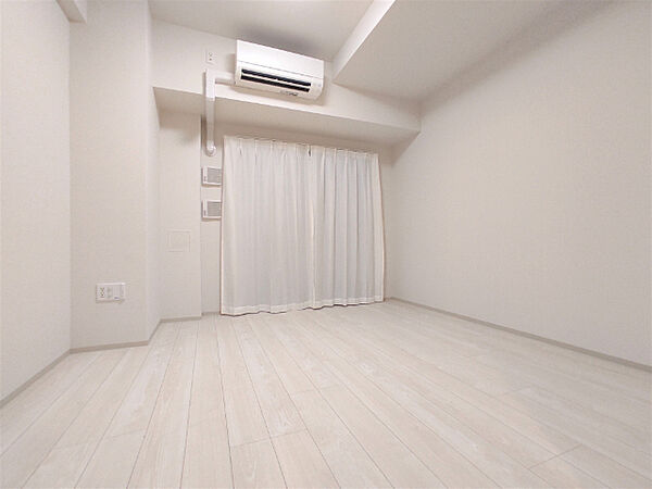 画像3:反転した間取りのお部屋の写真です。